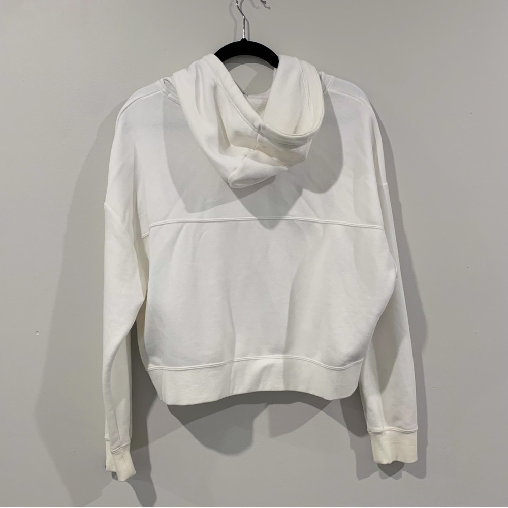 Nike Rally Gold Metallic Cropped Hoodie - Picture 3 of 9